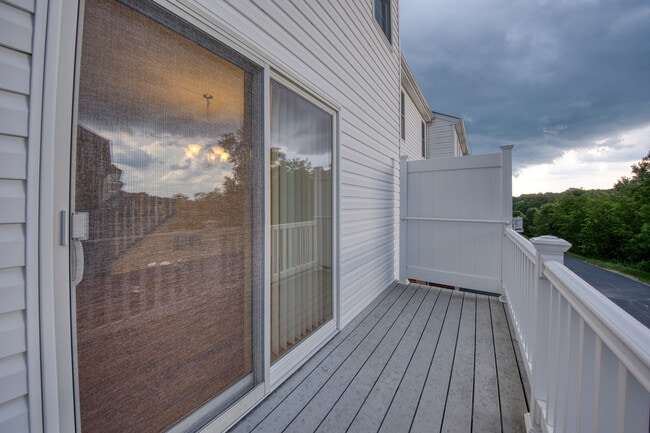 Building Photo - 423 Marshall Heights Dr