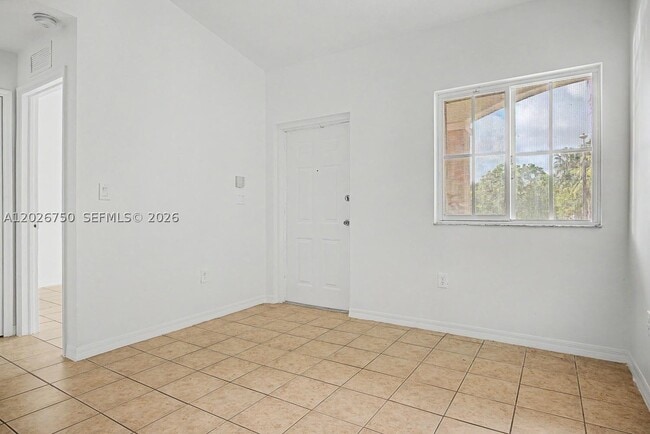 Building Photo - 1241 SE 29th St
