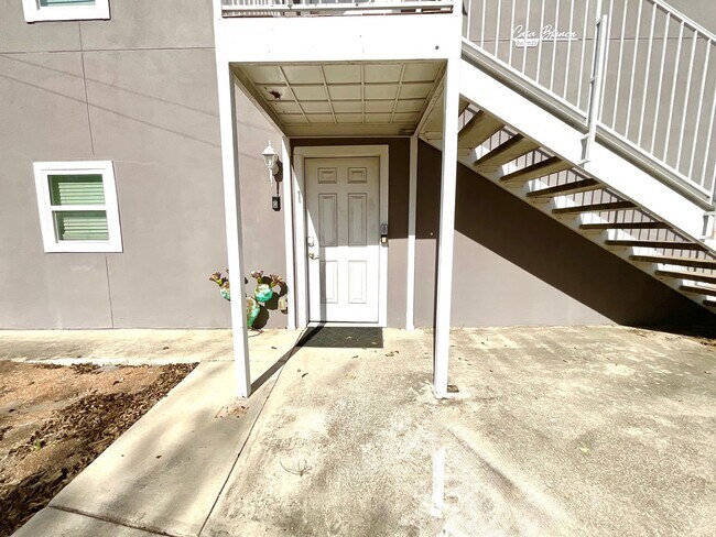 Building Photo - 319 S Olive St