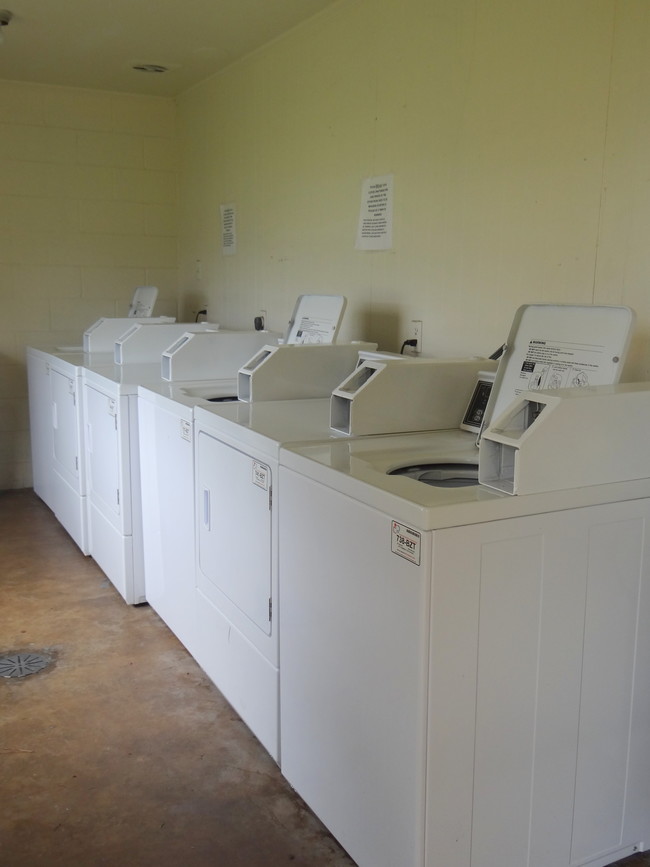 Laundry Facilities - Trafalgar Apartments