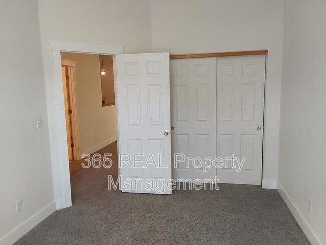 Building Photo - 5151 W 29th St
