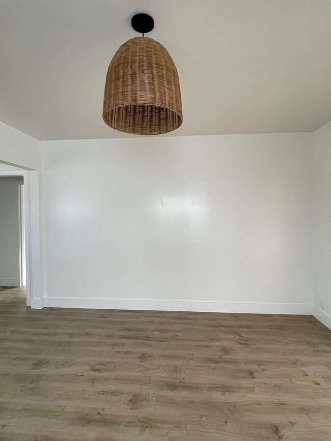 Building Photo - 900 Main St