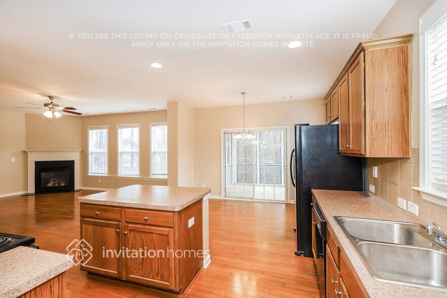 Building Photo - 2883 Open Sky Way