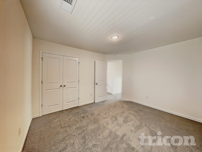 Building Photo - 820 Caper St