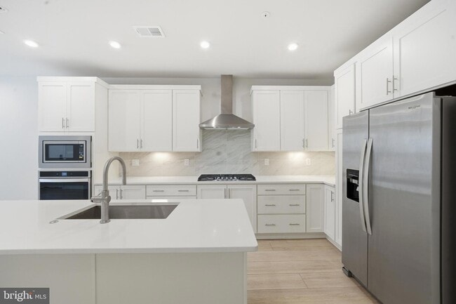 Building Photo - 7488 Backett Wood Ter