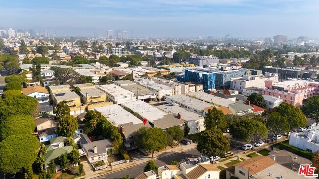 Building Photo - 1317 Stanford St