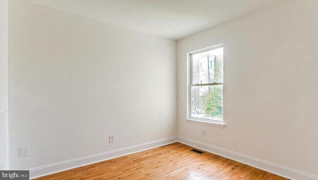 Building Photo - 1324 N Hancock St