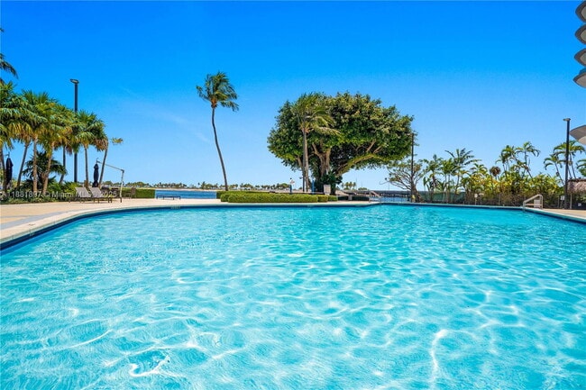 Building Photo - 2451 Brickell Bay Dr