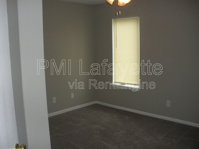 Building Photo - 3526 Bethel Dr