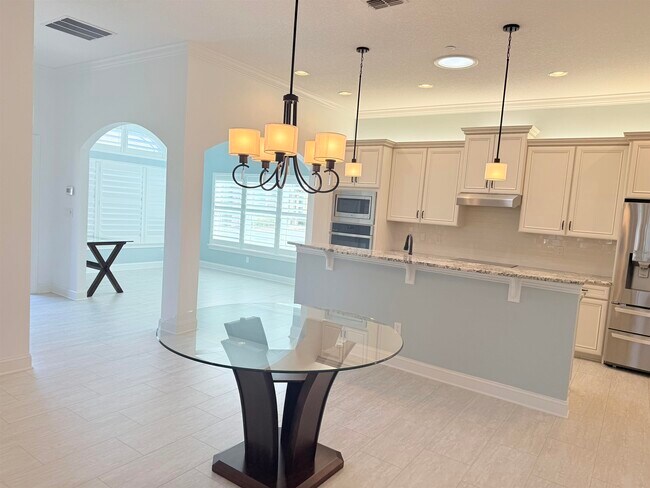 Building Photo - 44 Ocale Ct