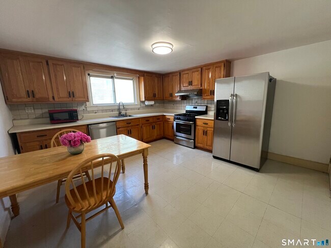 Building Photo - 74 Myano Ln