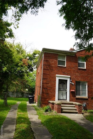 Building Photo - 16145 Baylis St