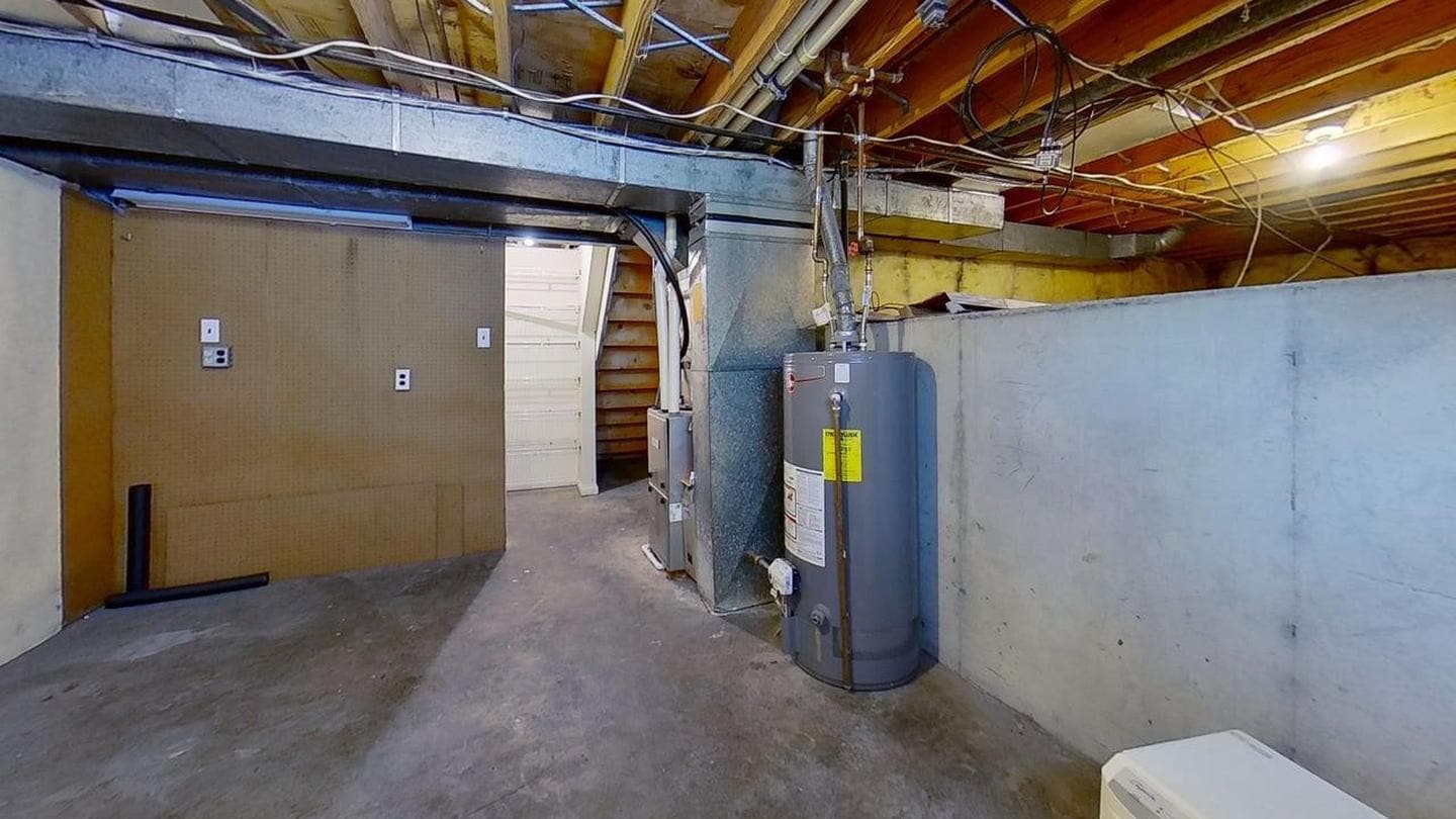 Building Photo - 3712 Oil Creek Dr