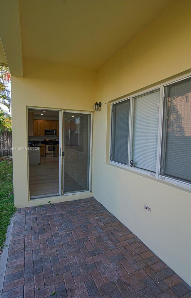 Building Photo - 1751 SW 154th Path