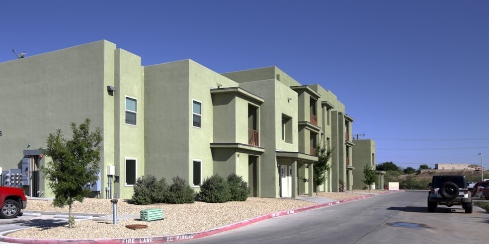 Primary Photo - Wyndchase Apartments