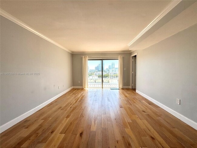 Building Photo - 1300 Alton Rd