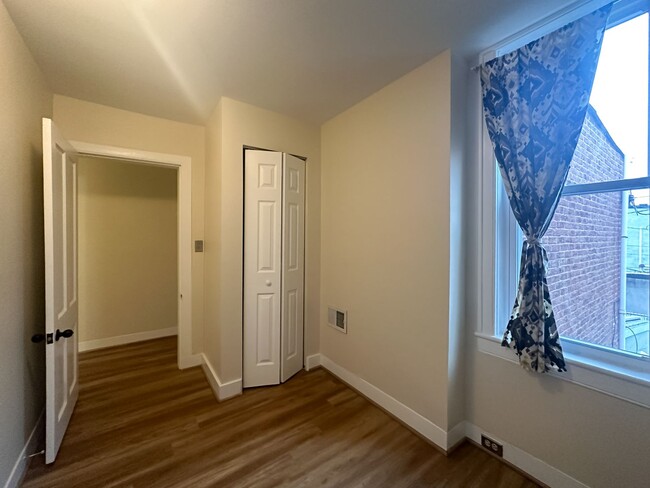 Building Photo - Charming 3Bed/1.5Bath in Hampden