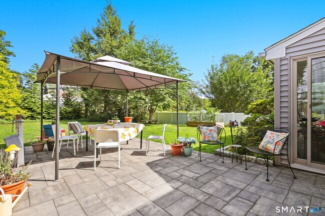 Building Photo - 104 Bentwood Rd