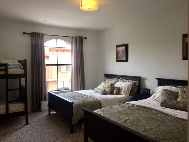 Building Photo - FULLY FURNISHED 1/1 in Serenata
