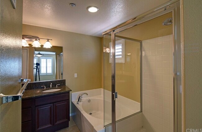 Building Photo - 85 Via Sovana