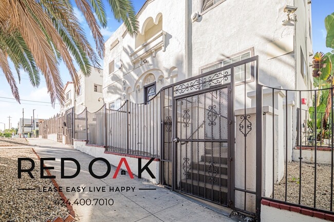 Building Photo - 979 S Oxford Ave