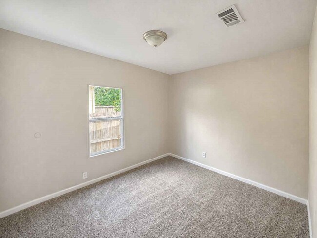 Building Photo - 11926 Greensbrook Forest Dr