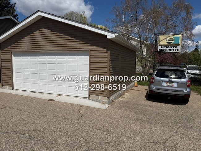 Building Photo - 7535 Cloman Way E