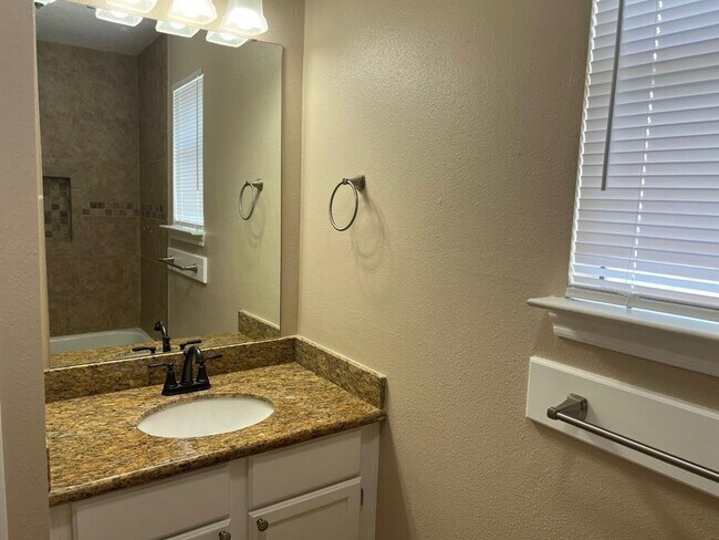 Building Photo - 8003 Catalpa St