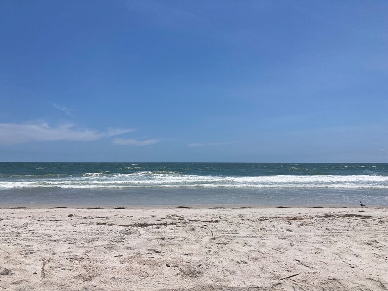 Building Photo - 3341 1st Ave