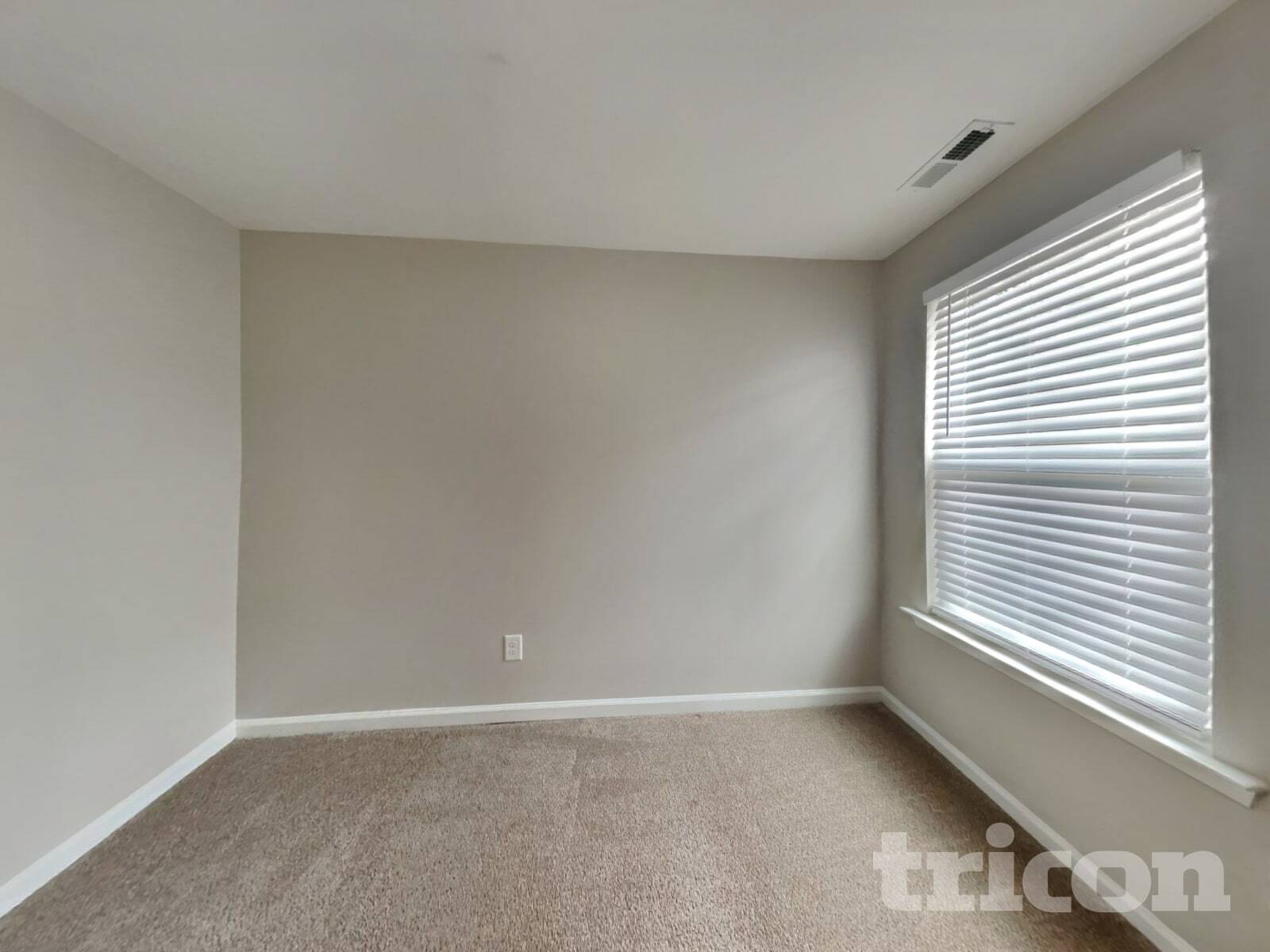 Building Photo - 31 Burr Oak Cir