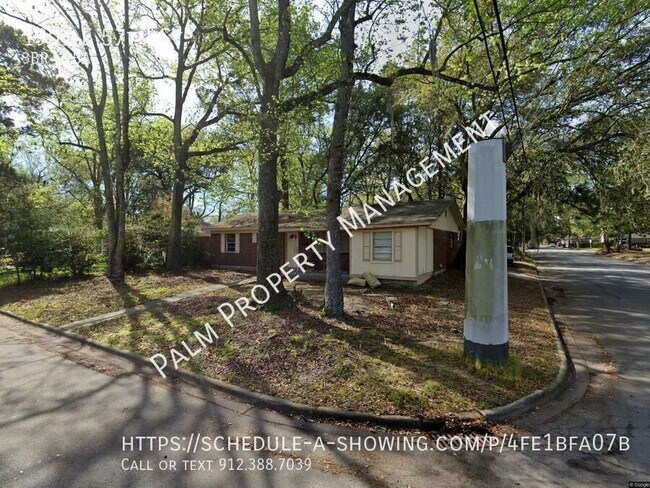 Building Photo - 1901 E 57th St