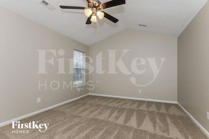 Building Photo - 1021 Barbee Farm Dr