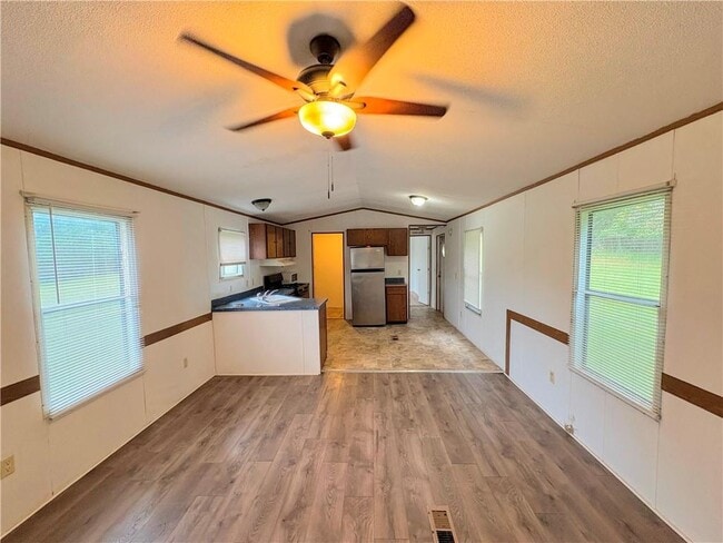 Building Photo - 1560 Grindle Bridge Rd