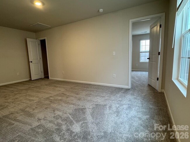 Building Photo - 15201 Windy Plns Rd