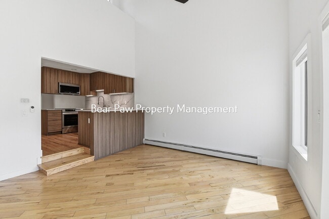 Building Photo - "Charming North  Evergreen Townhouse" "