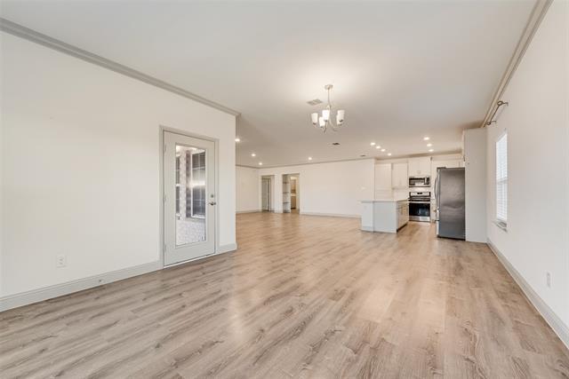 Building Photo - 335 Community Dr