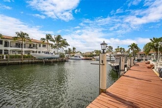 Building Photo - 1311 NE 27th Way