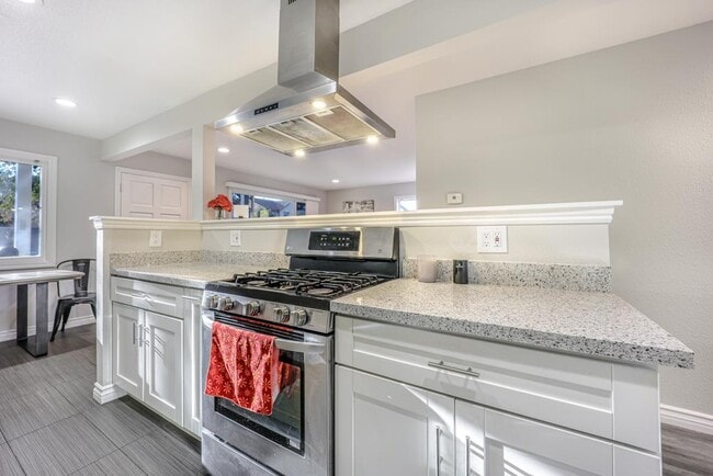 Building Photo - 4719 Snead Dr