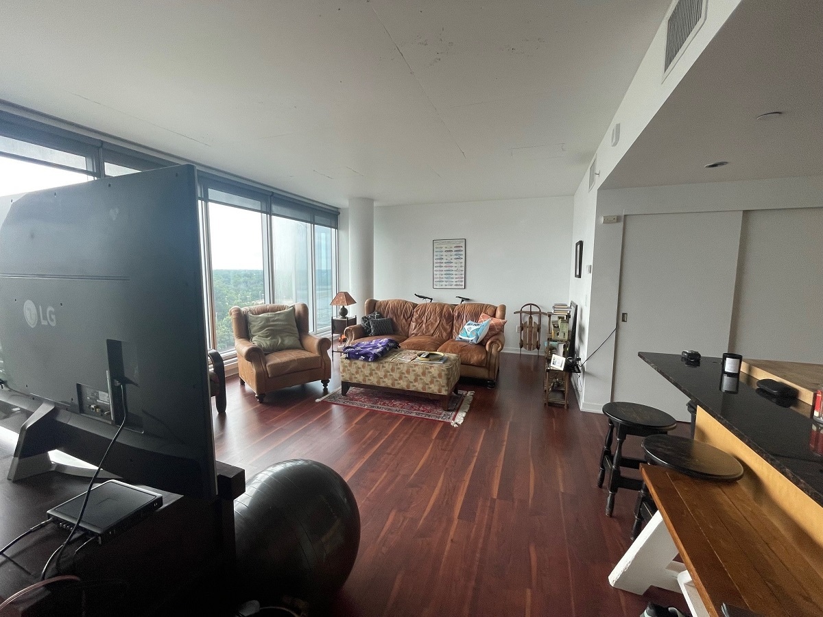 Building Photo - 8151 33rd Ave S