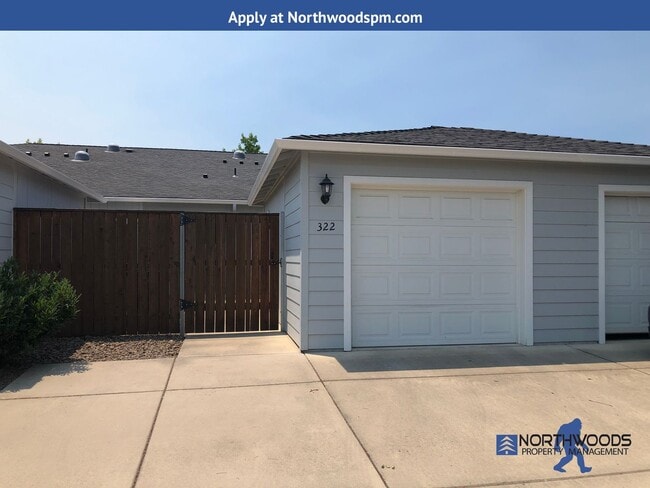 Building Photo - ***$200.00 OFF FIRST MONTHS RENT***Located...