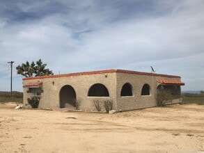 Building Photo - AVAILABLE NOW