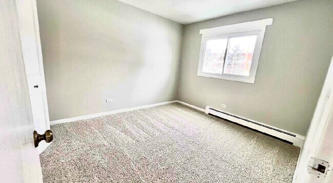 Building Photo - 1355 Abbott Dr