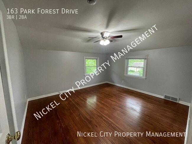 Primary Photo - 163 Park Forest Dr