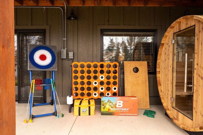 Building Photo - 323 Deer Creek Rd