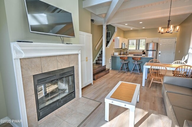 Building Photo - 134 Laurel Hill Dr