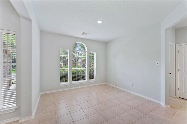 Building Photo - 27 N Merryweather Cir