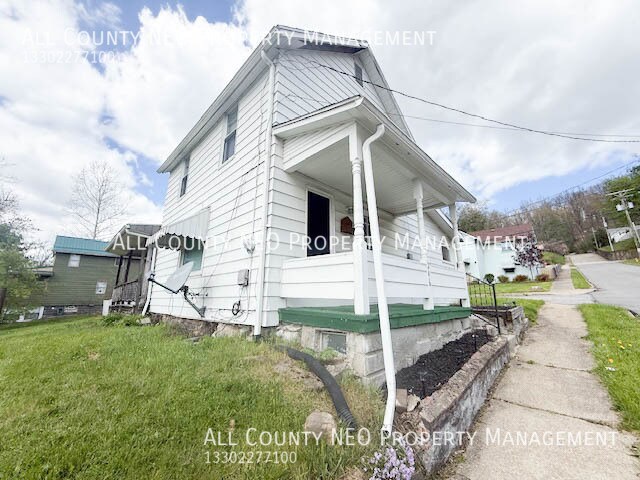 Building Photo - 246 Second Street-