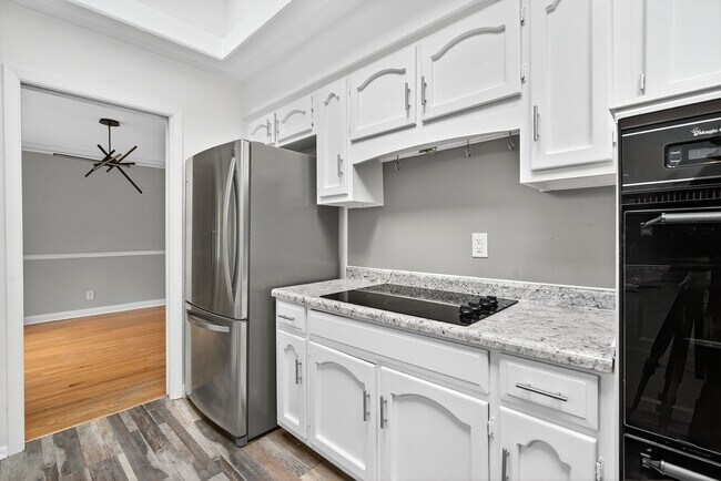 Building Photo - Beautiful, one of a kind property on four ...