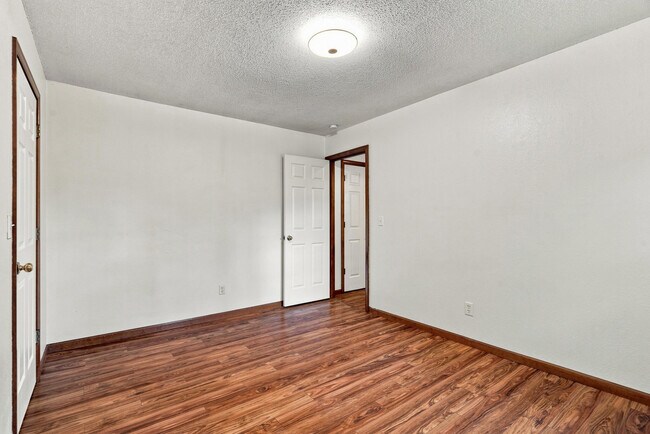 Building Photo - 1317 Godas Cir