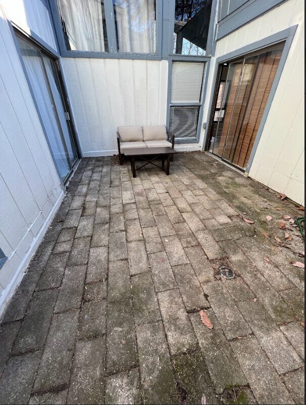 Indoor courtyard accessed from dining area and main suite bedroom - 3645 Belmont Rd